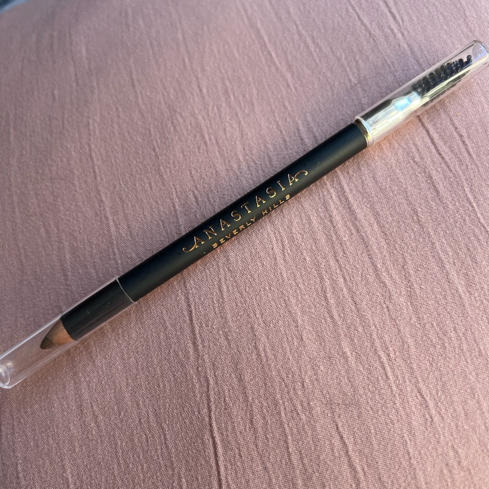 Anastasia Beverly Hills perfect brow pencil in soft brown